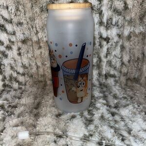 Bluey 20oz frosted glass can